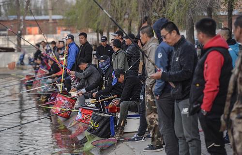 钓鱼人喜欢加入钓鱼群，但很多钓友自从入群后，就再也不淡定了  -图5