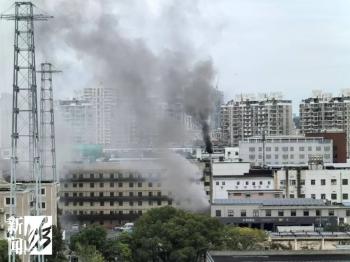 神兵天降！上海一地发生火情，这群人1分钟赶到！求全市普及！  -图2